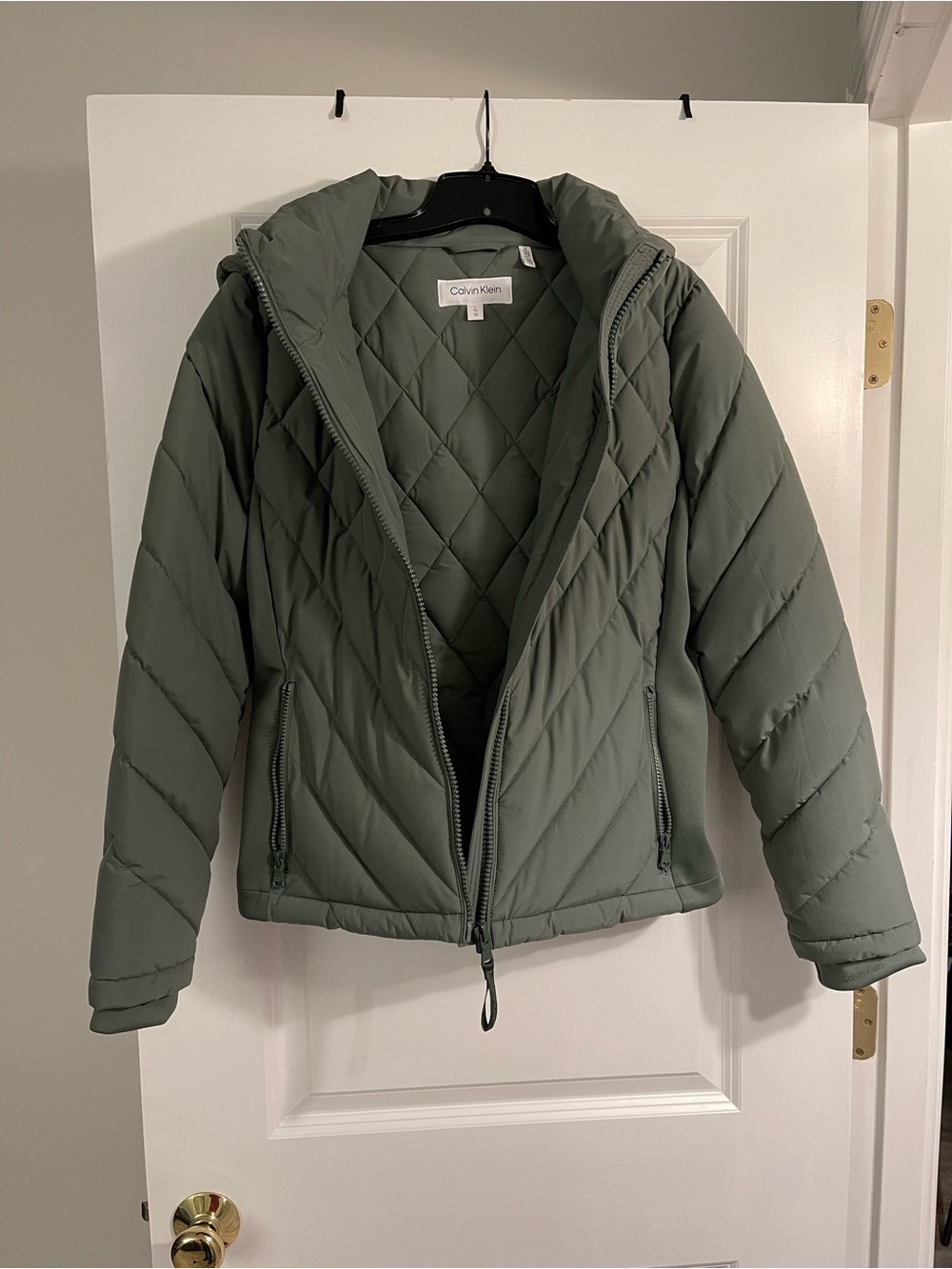 Calvin Klein Sage Green Quilted Hooded Puffer Jacket Sorona Aura